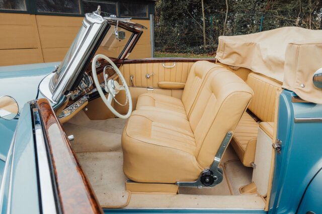 Mercedes-Benz 300