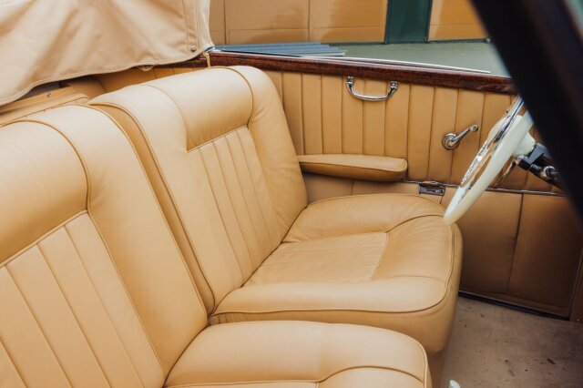 Mercedes-Benz 300