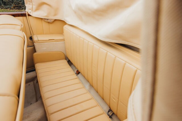 Mercedes-Benz 300