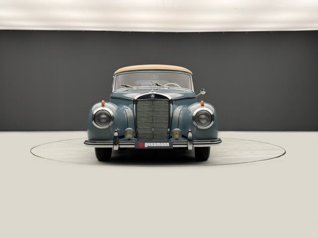 Mercedes-Benz 300