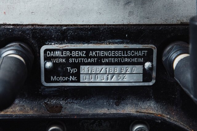 Mercedes-Benz 300