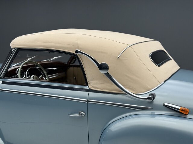 Mercedes-Benz 300