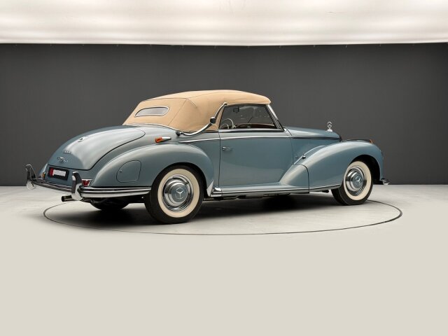 Mercedes-Benz 300