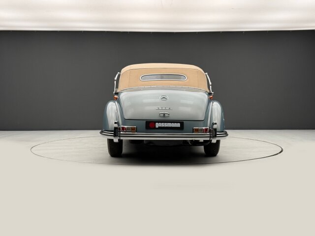 Mercedes-Benz 300