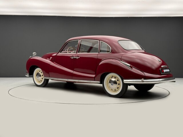 BMW 501