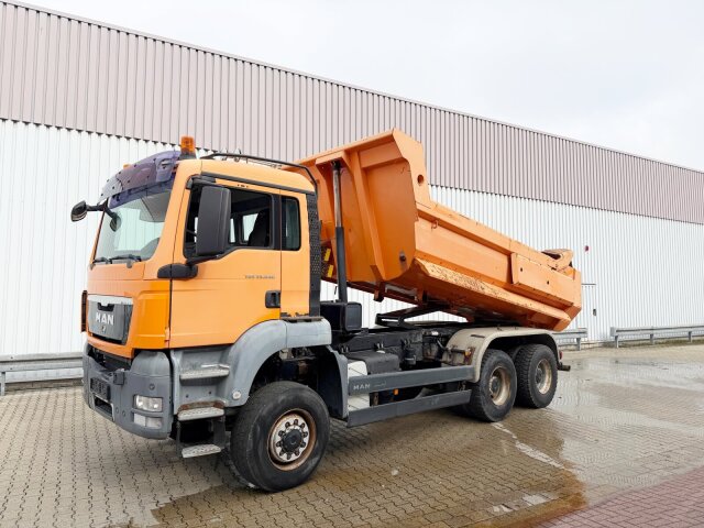 MANTGS 33.440 6x6 BB, Stahlmulde ca. 10m³, hydr. Heckklappe