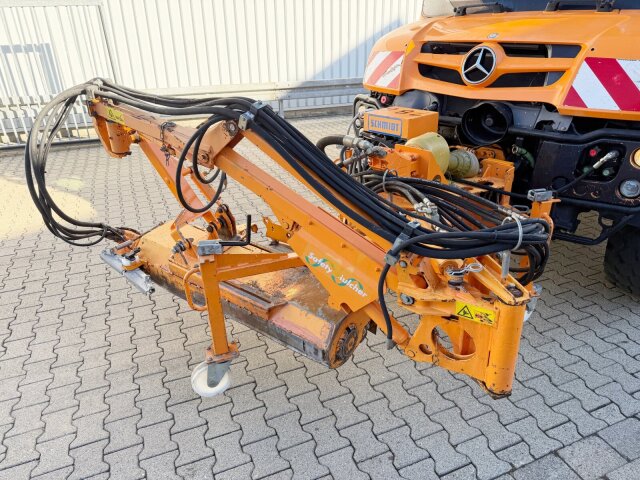 Unimog U