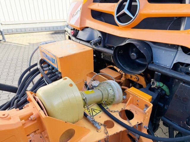 Unimog U