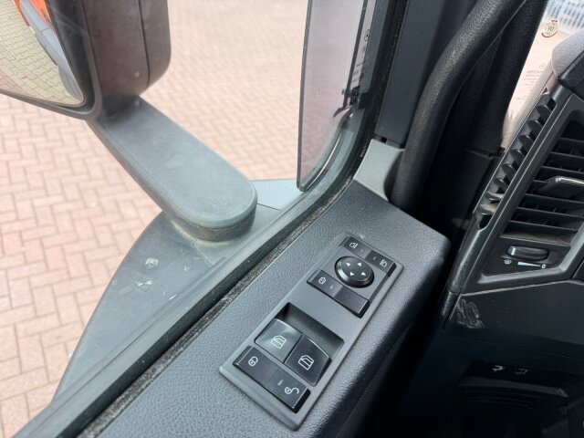 Mercedes-Benz Antos
