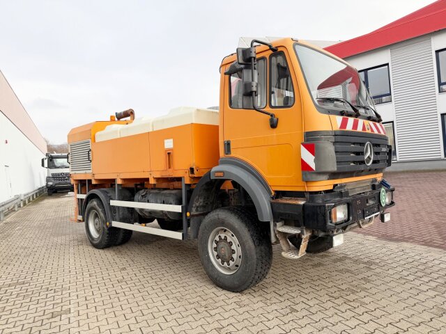Mercedes-Benz -