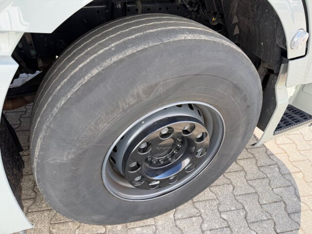 MAN TGX