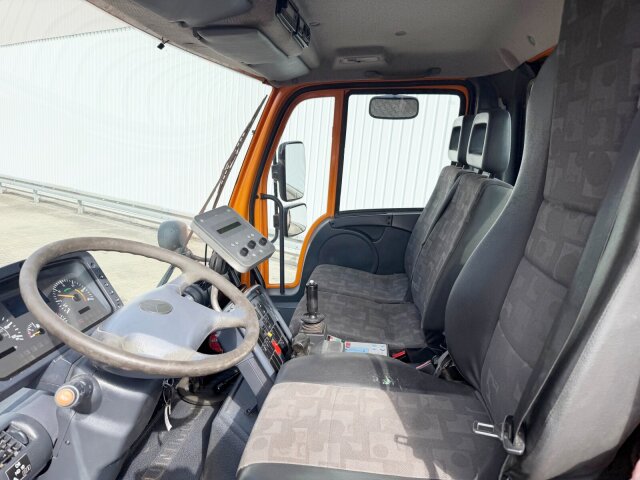 Unimog U