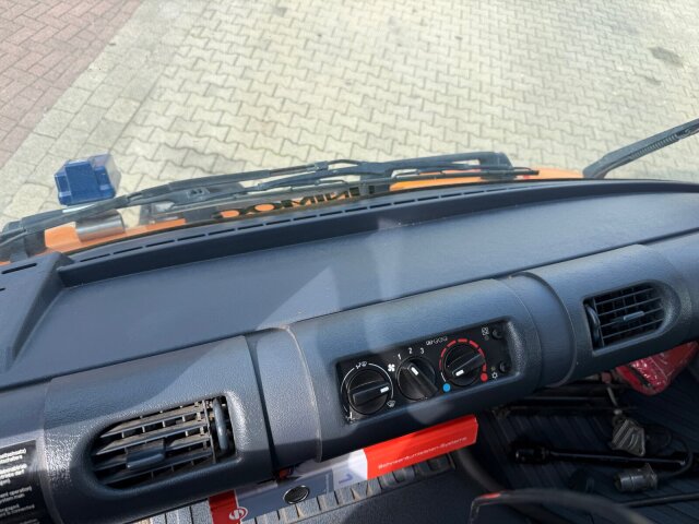Unimog U