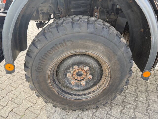 Unimog U