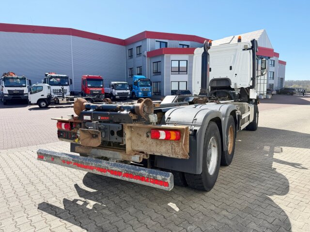 Mercedes-Benz Arocs