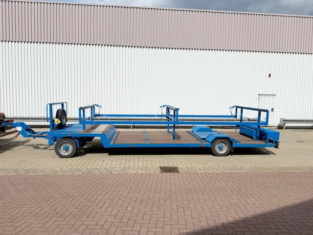 EMPL -