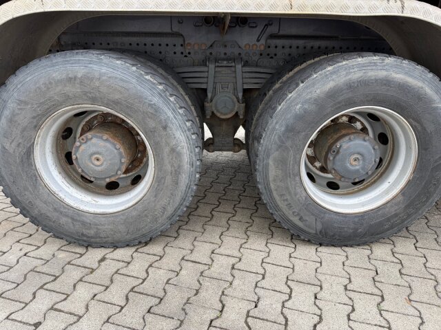 Mercedes-Benz Arocs