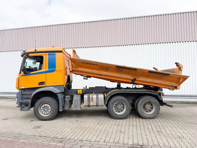 Mercedes-Benz Arocs