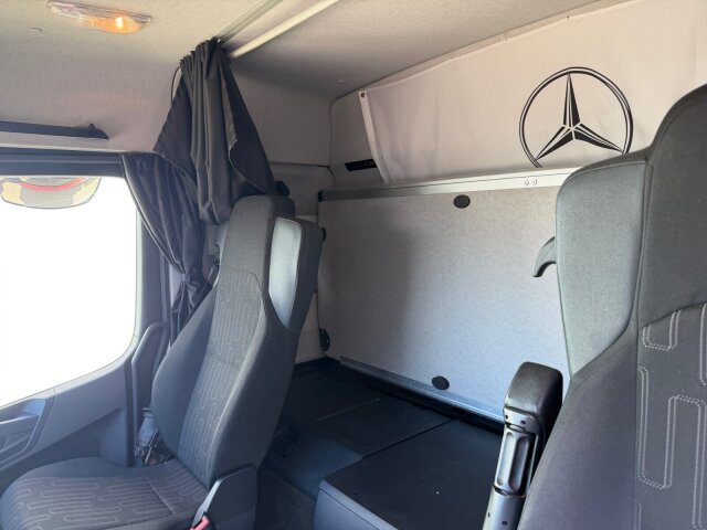 Mercedes-Benz -