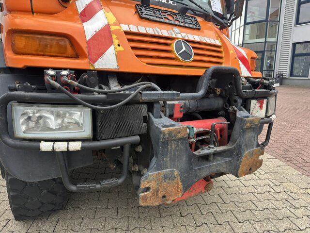Unimog U