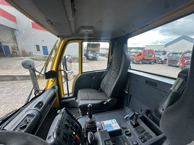 Unimog U