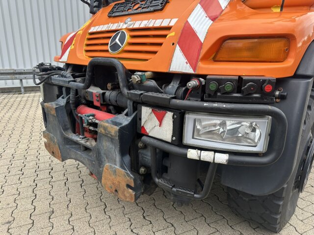 Unimog U
