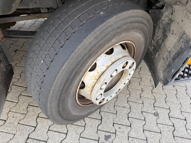 Volvo -