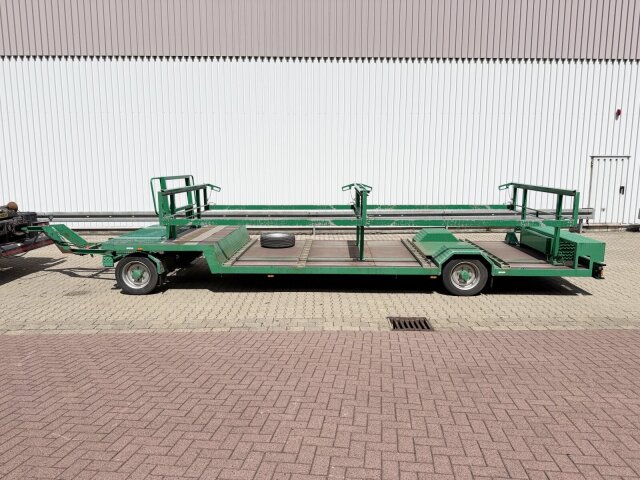 EMPL -