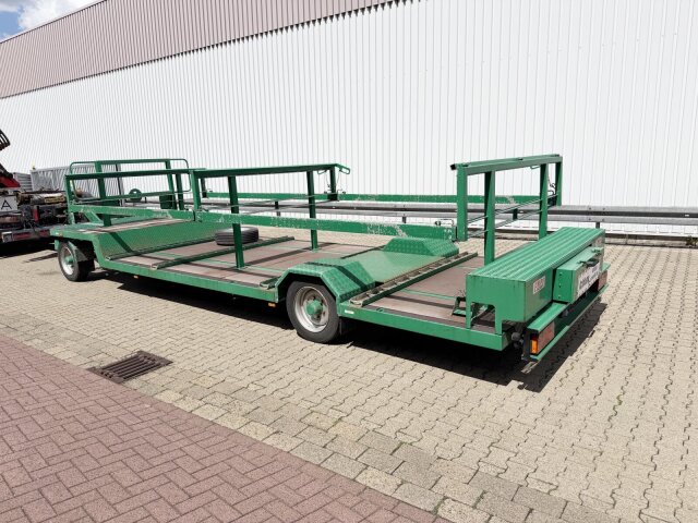 EMPL -