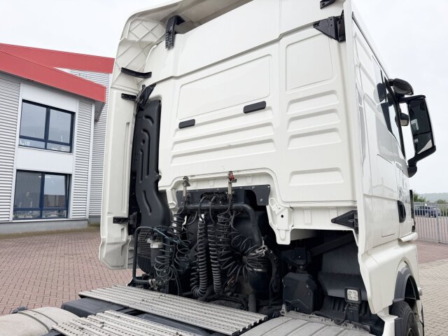 MAN TGX