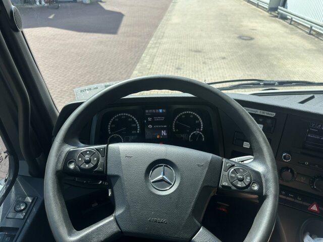 Mercedes-Benz Antos
