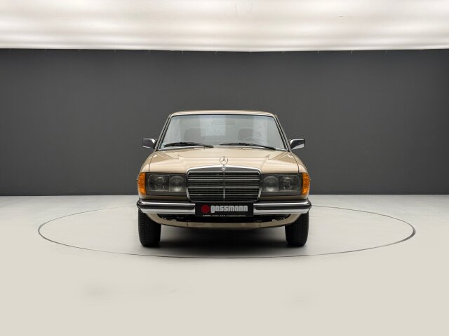 Mercedes-Benz 200