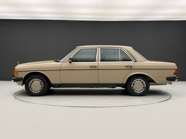 Mercedes-Benz 200
