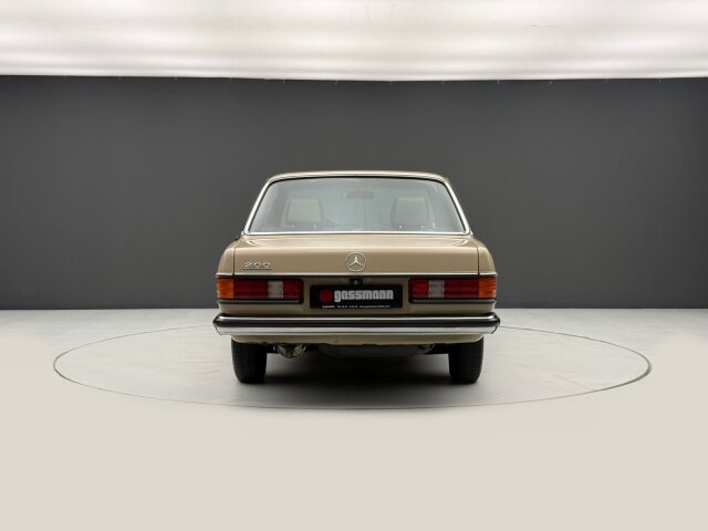 Mercedes-Benz 200