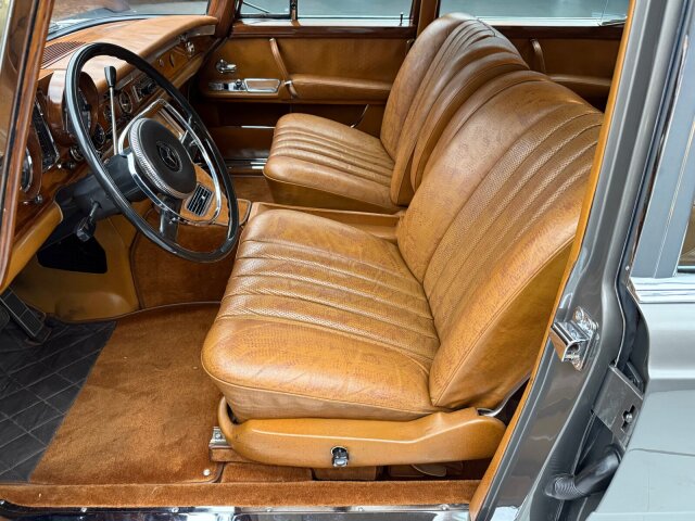 Mercedes-Benz 600