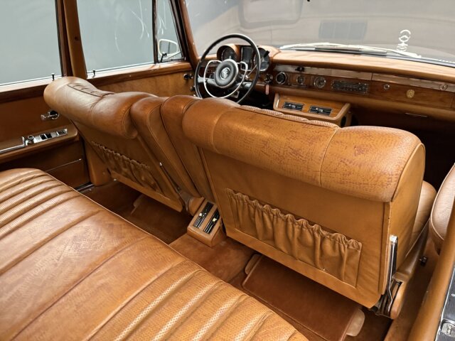 Mercedes-Benz 600