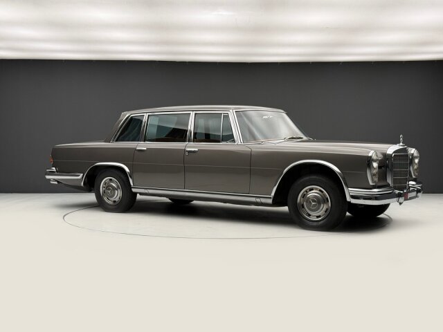Mercedes-Benz 600