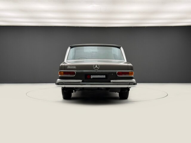 Mercedes-Benz 600