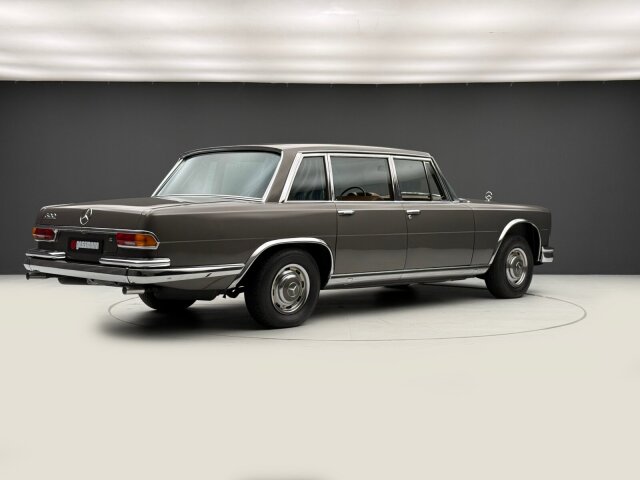 Mercedes-Benz 600