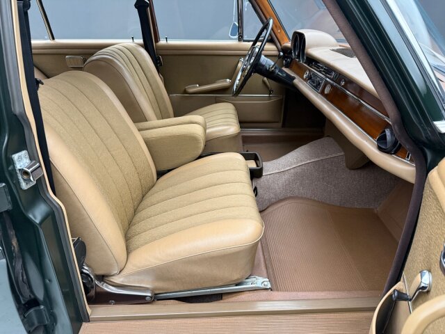 Mercedes-Benz 250