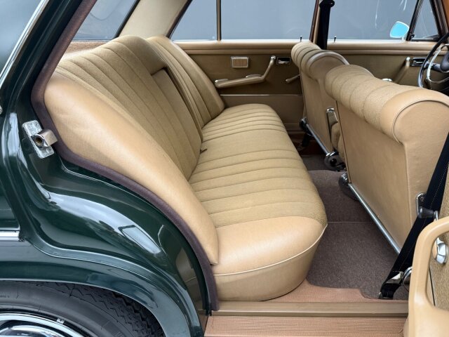 Mercedes-Benz 250