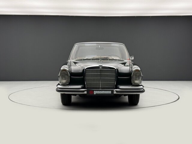 Mercedes-Benz 250