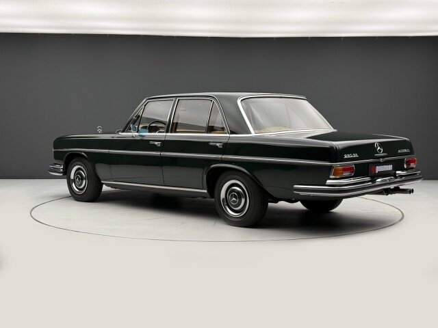 Mercedes-Benz 250