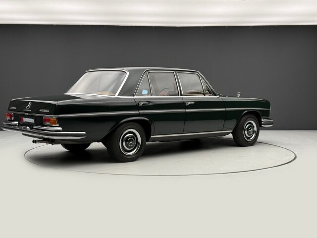 Mercedes-Benz 250