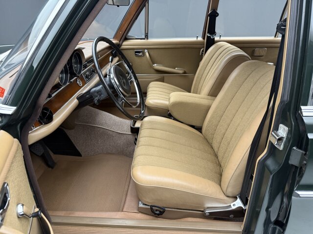 Mercedes-Benz 250