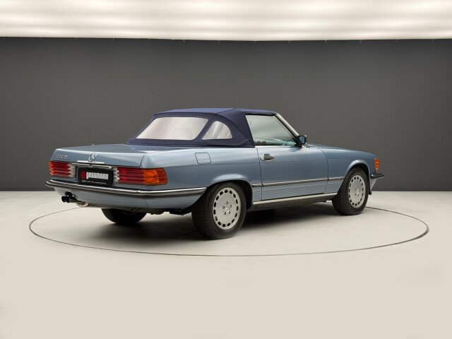 Mercedes-Benz -