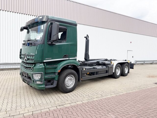 Mercedes-Benz Arocs