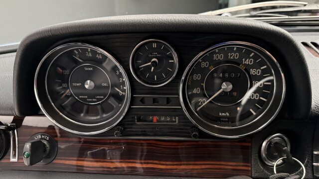 Mercedes-Benz 250