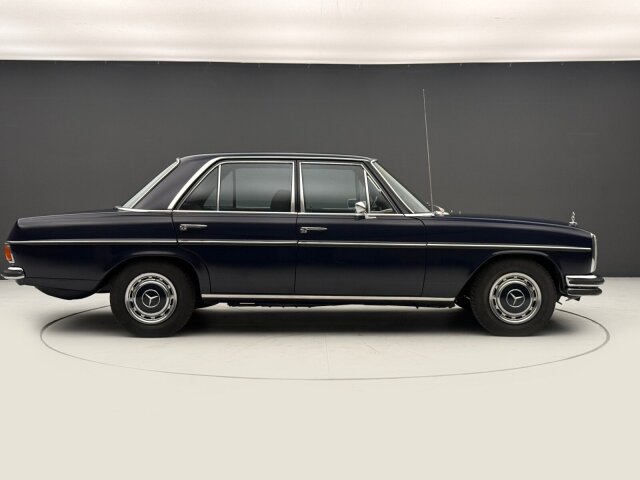 Mercedes-Benz 250