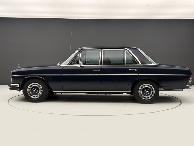 Mercedes-Benz 250